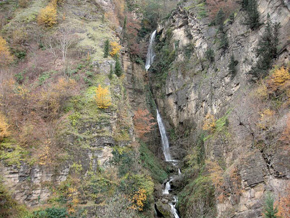 سفری مجازی به آبشار و چشمه سجیران