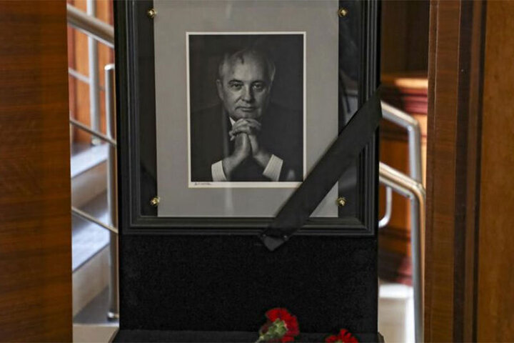 تصاویری از مراسم تشییع جنازه گورباچف در غیاب پوتین / فیلم