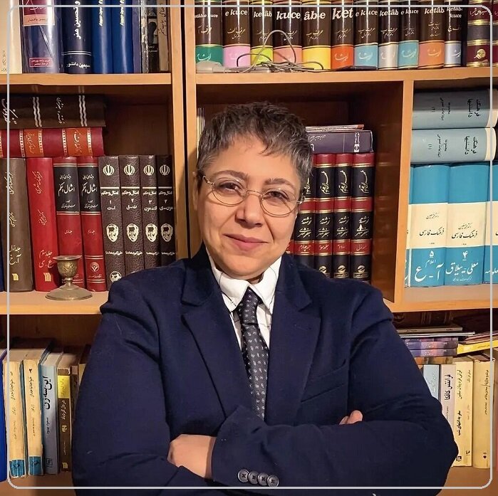 مازیار (شهره) لرستانی با کت، شلوار و کراوات (عکس)