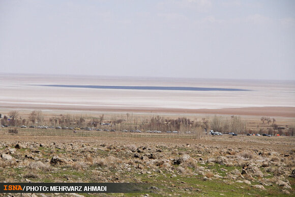 خشک شدن دریاچه ارومیه نزدیک است / راه حل احیای دریاچه ارومیه چیست؟