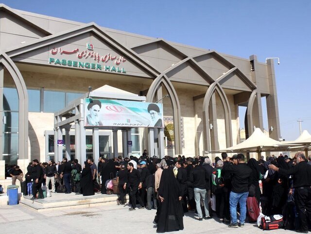 ورود روزانه ۸۰ هزار زائر به مرز مهران / سایر مرزها خلوت‌تر هستند