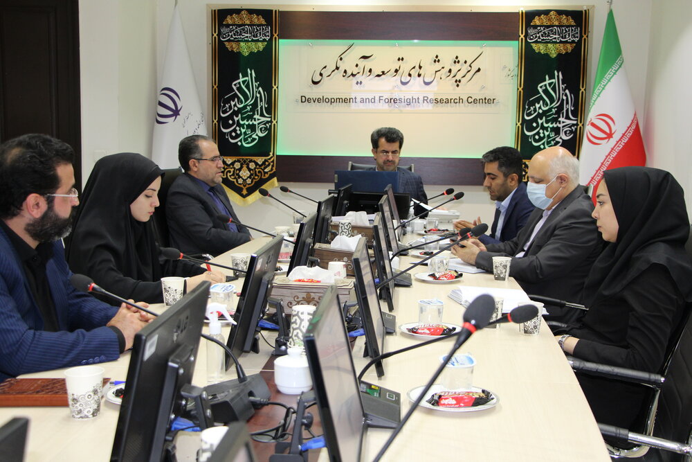 خرید تضمینی نوآوری و توسعه همکاری با صنایع بزرگ راه حل توسعه دانش بنیانها