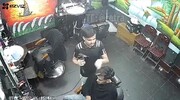 ویدیو دلخراش از آتش گرفتن سر مشتری درپی انفجار سشوار در آرایشگاه