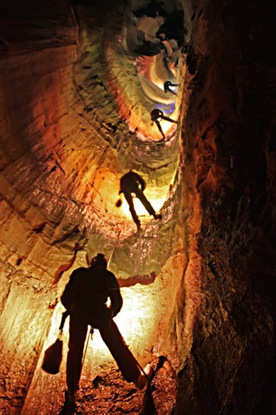عمیق‌ترین غار جهان در کرمانشاه 