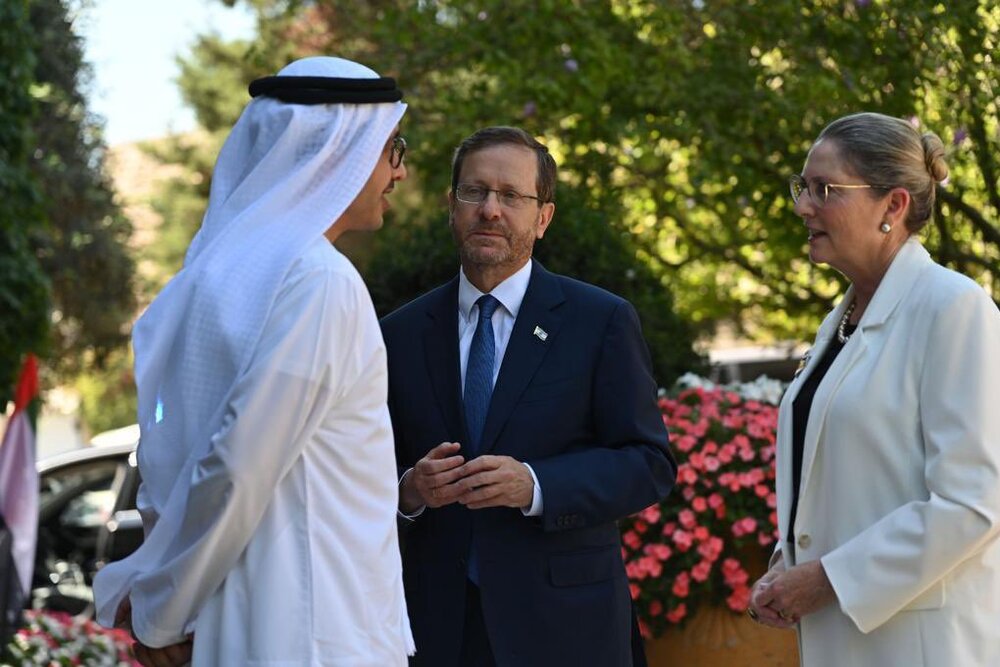 اولین دیدار وزیر خارجه امارات با رئیس رژیم صهیونیستی