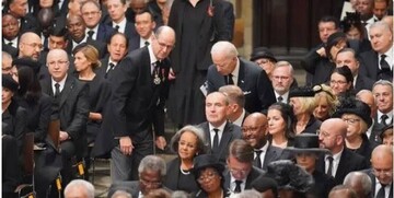 ترامپ: بایدن در مراسم خاکسپاری ملکه تحقیر شد