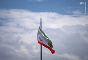 واکنش‌های مردم به آتش‌ زدن پرچم ایران + فیلم