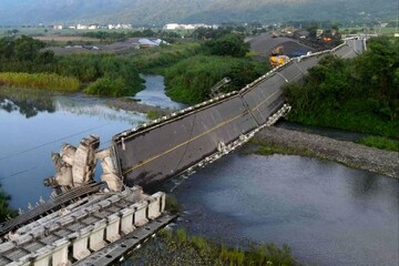 تخریب کامل بزرگ ترین پل ماشین رو تایوان درپی زمین لرزه ۷.۲ ریشتری + فیلم