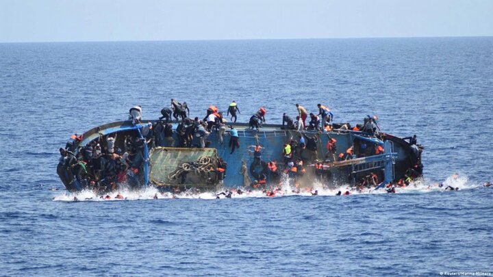 غرق شدن قایق حامل ۱۵۰ مهاجر غیرقانونی در سواحل سوریه + ۱۸ فوتی