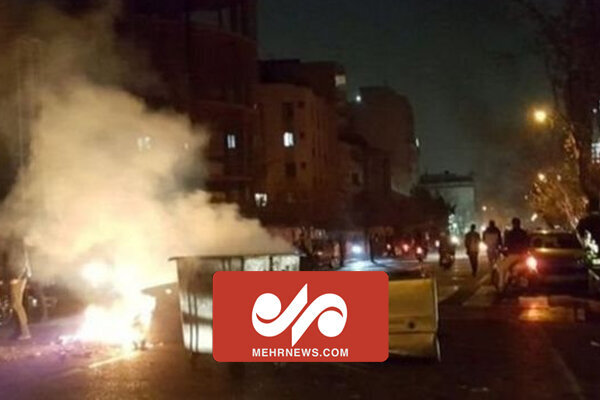 لحظه زیرگرفتن ماموران نیروی انتظامی با خودرو در تهران + فیلم