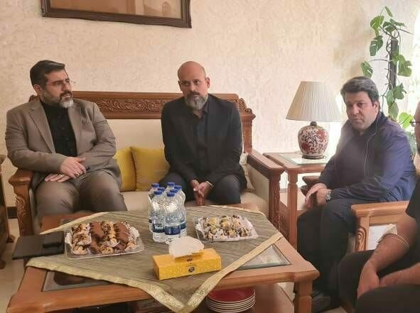 حضور وزیر فرهنگ و ارشاد اسلامی در منزل امین تارخ هنرمند فقید سینما و تلویزیون