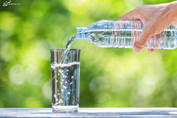 هر فرد روزانه باید چه مقدار آب بنوشد؟