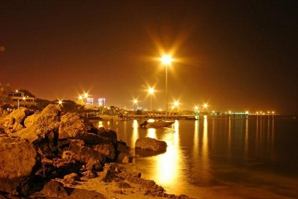 ساحل مرجان کیش در شب