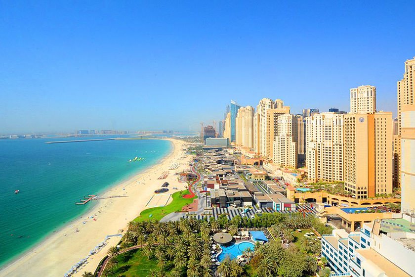ساحلی با شن‌های طلایی در دبی
