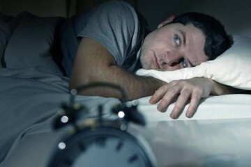 چند ترفند ساده و کاربردی برای اینکه شب ها زود بخوابید | چه کار کنیم شب ها زود خوابمان ببرد؟ + عکس