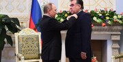 نشان لیاقت میهن‌پرستی روسیه در دستان رئیس‌جمهور تاجیکستان