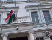 نخستین تصاویر از حمله به سفارت ایران در لندن / فیلم