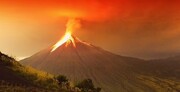 تصاویر دیده نشده از لحظه فوران آتشفشان استرومبلی در ایتالیا + فیلم