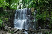 آبشار لونک سیاهکل ؛ دنیایی سرشار از زیبایی