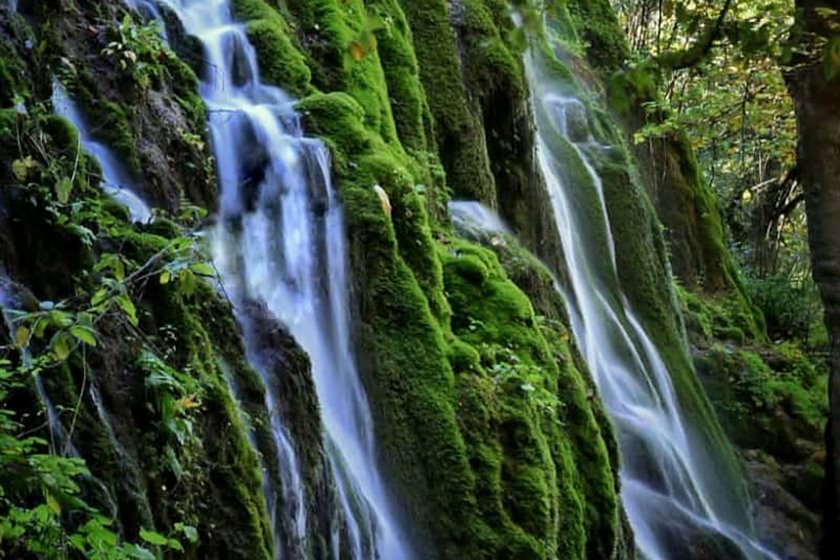 آبشار تمام خزه‌ای ایران در ساری 