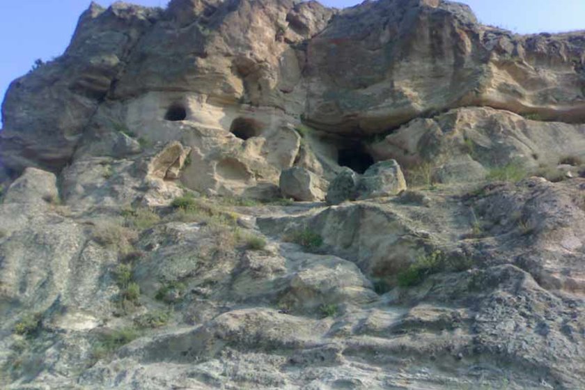 دهکده‌ای سنگی با معماری باستانی در بیله‌سوار 