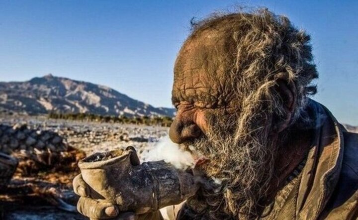 کثیف‌ترین مرد ایران در سن ۹۴ سالگی از دنیا رفت / جزییاتی عجیب از زندگی «عمو حاجی»! + عکس