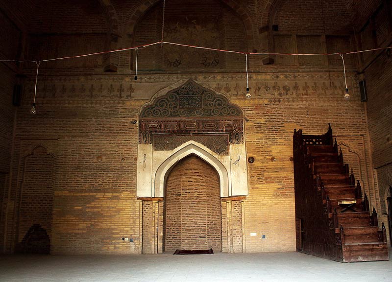 مسجد جامع بروجر از اولین ها