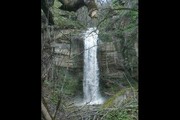 آبشاری جاری از تن کوه در مینودشت