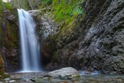 آبشاری دلنشین در عمق جنگل‌های کردکوی