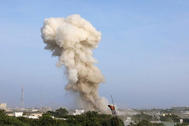  تصاویری وحشتناک از انفجار خودروی بمب‌گذاری شده در سومالی / فیلم