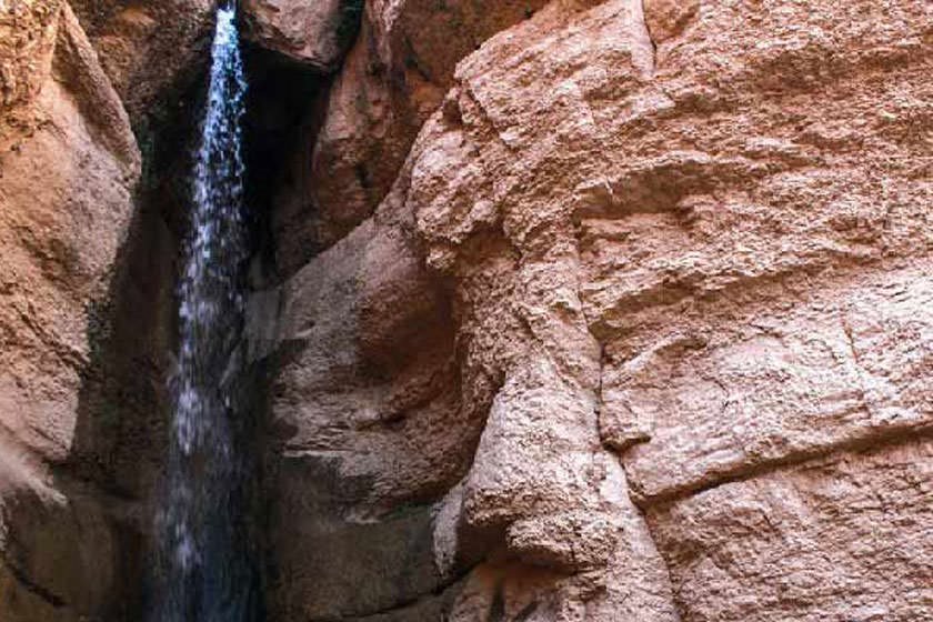 آبشاری با ارتفاع ۲۵ متری در بجنورد 