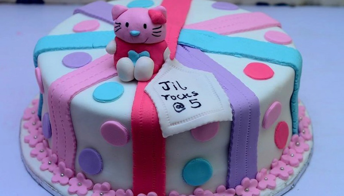 آشنایی با چند ایده برای طراحی کیک تولد لاکچری و خاص دخترانه و پسرانه
