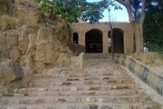زیارتگاهی با قدمت ۷۰۰ سال در کوهبنان