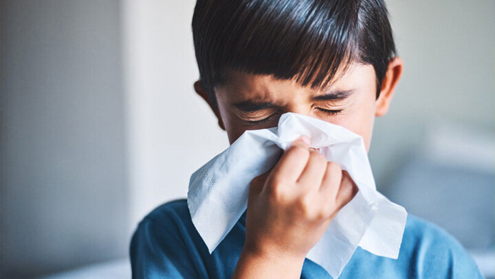 بیماری آنفلوآنزا با ویروس کرونا چه تفاوتی دارد؟ + علائم و نشانه ها