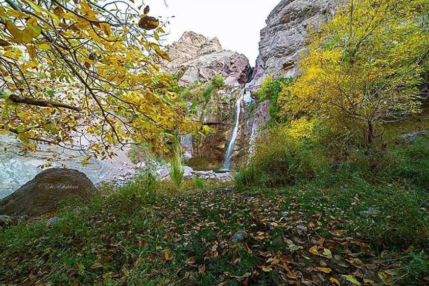 آبشاری با ارتفاع ۲۵ متری در قلب جیرفت 
