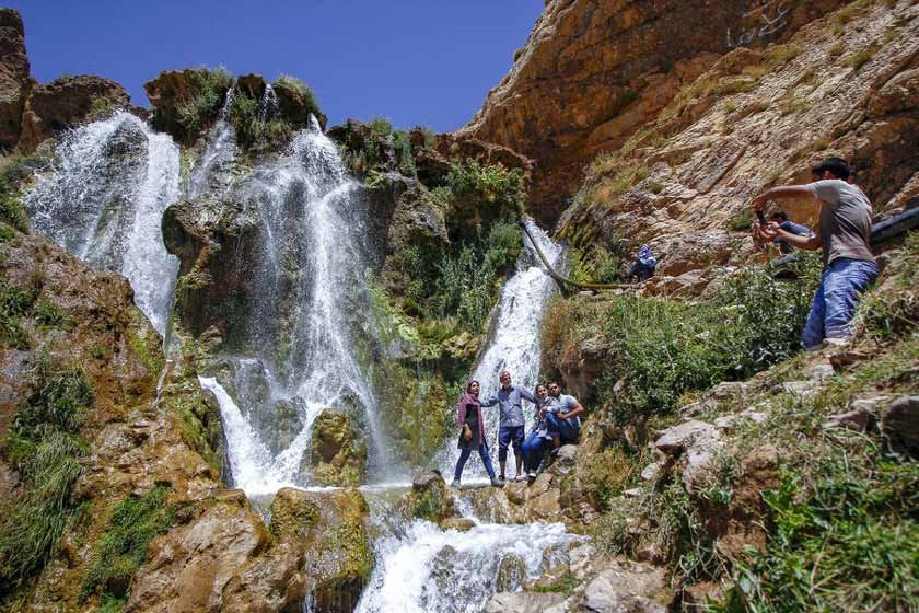 شیخ‌علی‌خان ؛ آبشاری زیبا در دل دامنه‌های کوهرنگ 