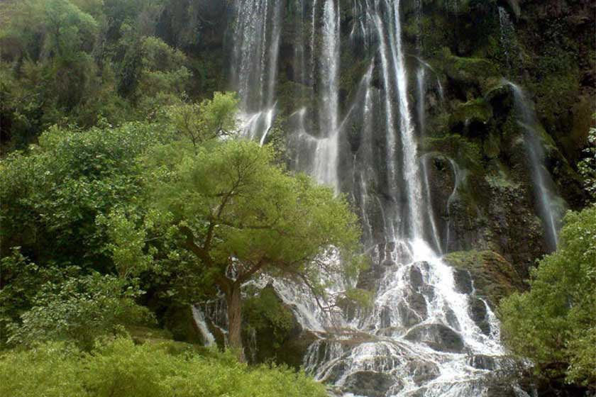 شوی؛ یکی از اعجاب انگیزترین آبشارهای ایران