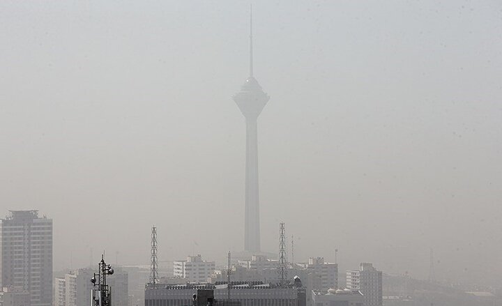 تشدید آلودگی هوا در تهران / جلسه کمیته اضطرار آلودگی هوا تشکیل شد