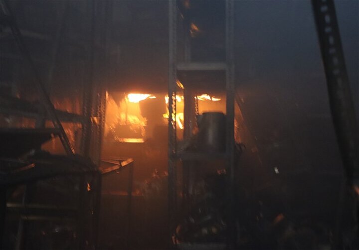 جزییات آتش سوزی یک کارخانه در اصفهان / چند نفر مصدوم شدند؟