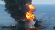 یک کشتی توریستی در اندونزی آتش گرفت + فیلم