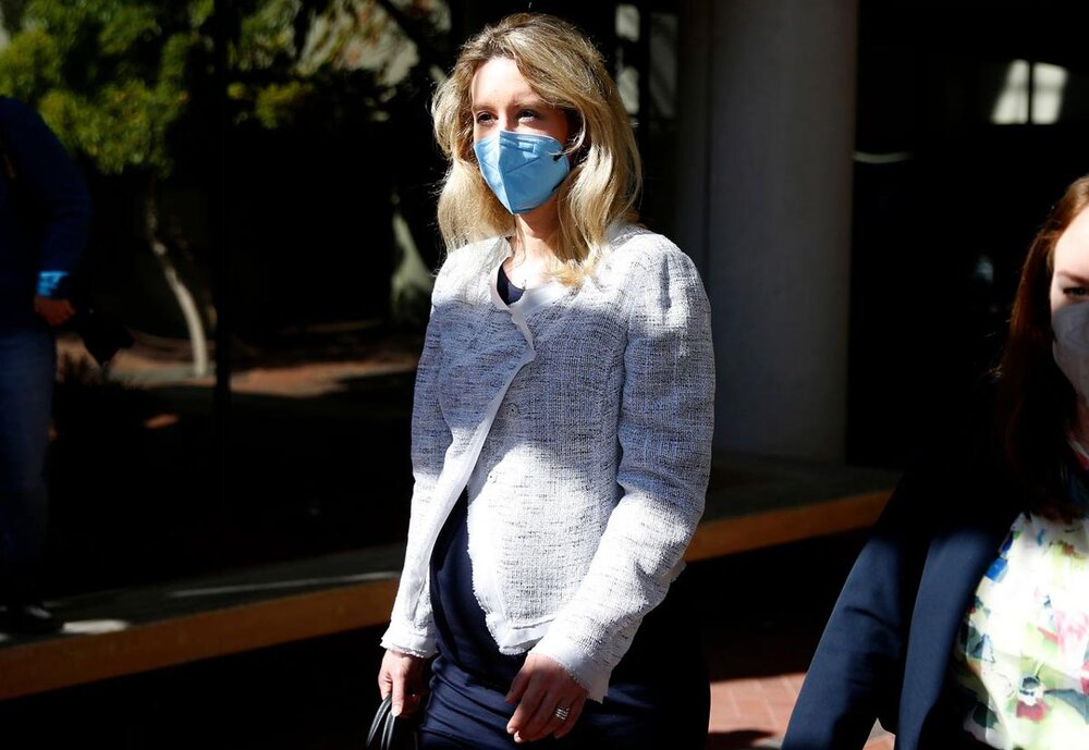 زیباترین زن میلیاردر دنیا کیست؟!