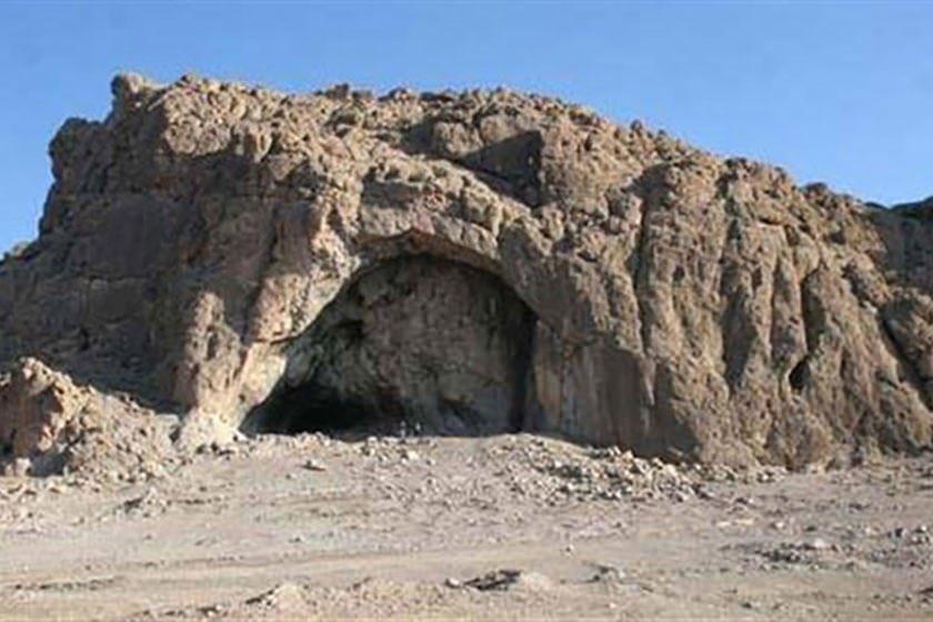 ضحاک؛ غاری بینظیر در ارسنجان