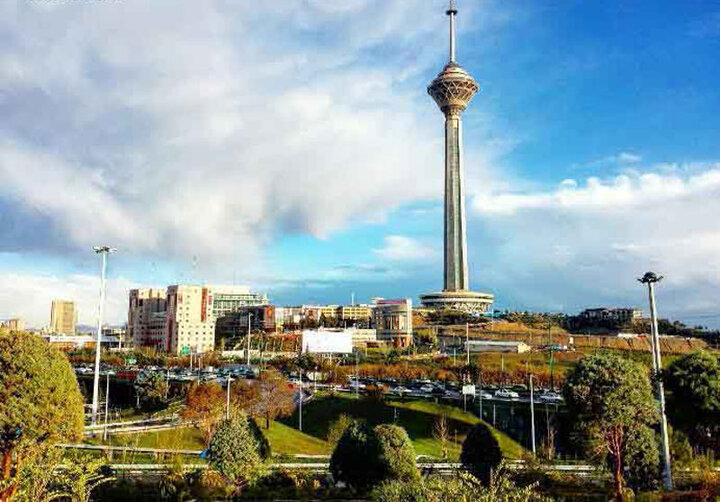 برج میلاد تهران؛ با ارتفاع ۴۳۵ متر 