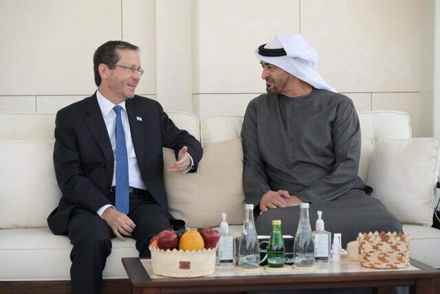 دیدار رئیس اسرائیل با بن زاید در امارات