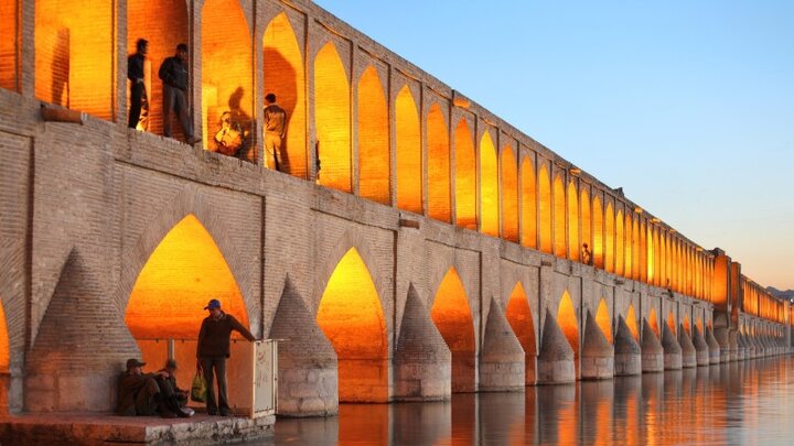 همه چیز درباره سی و سه پل اصفهان