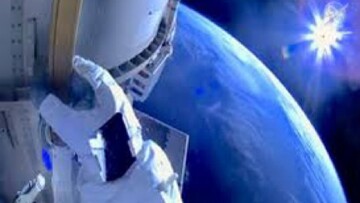 قدم زدن ۷ ساعته دو فضانورد ناسا بر روی کره زمین + فیلم