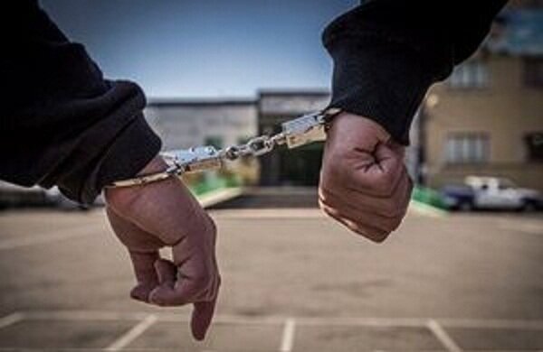 انبار داروهای قاچاق و غیر مجاز در تهران کشف شد / ۲ نفر دستگیر شدند