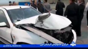 مچاله شدن خودروی سمند پس از برخورد با گاردریل! + فیلم