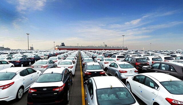  خودروهای وارداتی به گمرک‌های ایران رسیدند / خودروهای بی کیفیت هندی هم وارد کشور می شوند؟