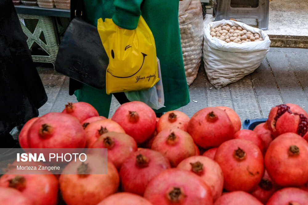 تصاویری از بازار تهران در آستانه بلندترین شب سال 